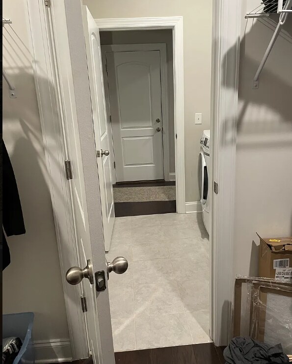 Building Photo - "Charming 3-Bedroom Retreat with 2 Baths w/bonus room and fenced yard!!