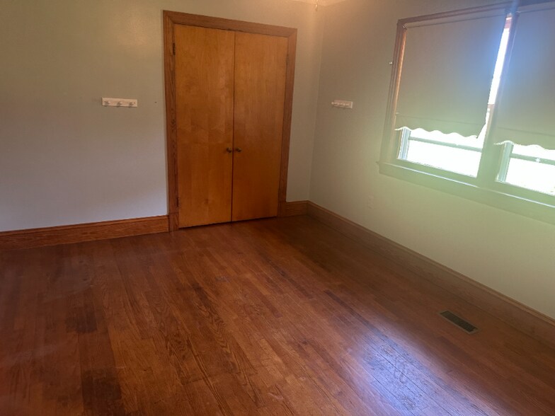 Building Photo - 230 S Airport Rd