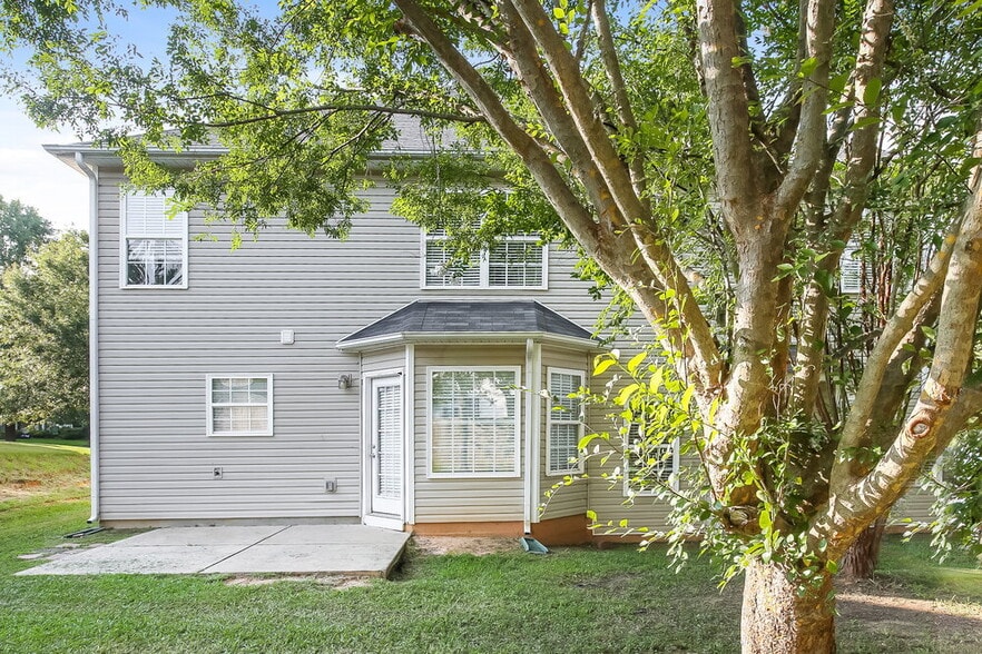 Building Photo - 3912 Parkers Fry