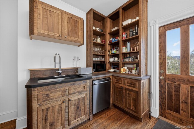 Building Photo - 22 High St