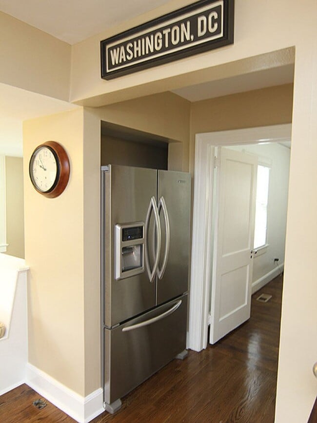 Building Photo - Adorable, Renovated Bungalow with Huge Yar...