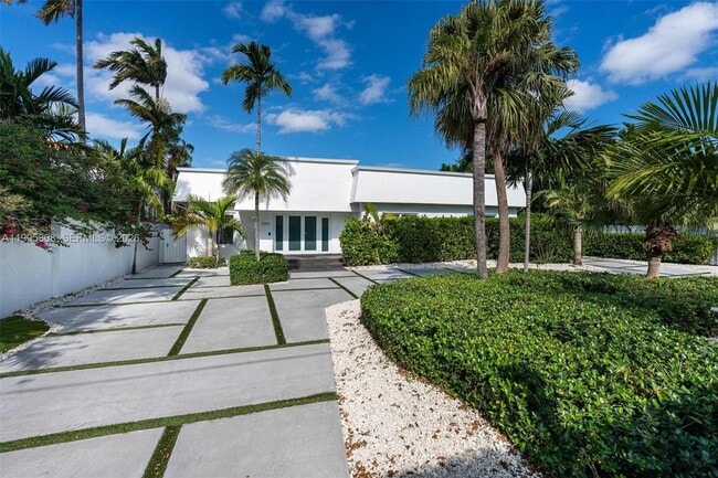 Building Photo - 1055 Stillwater Dr