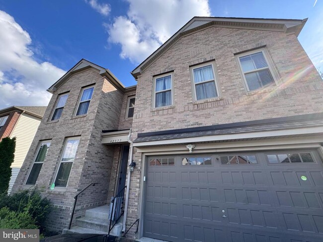Building Photo - 42377 Abney Wood Dr