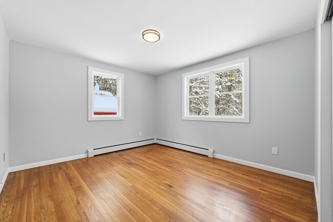 Building Photo - 11 Caribou Dr