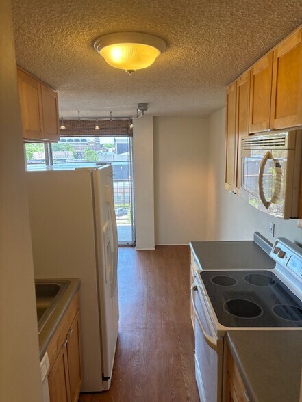 Kitchen - 2225 Buchtel Blvd
