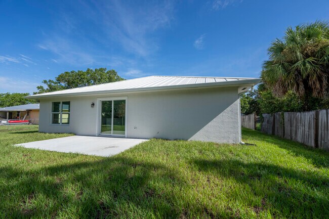 Building Photo - 7401 Donlon Rd