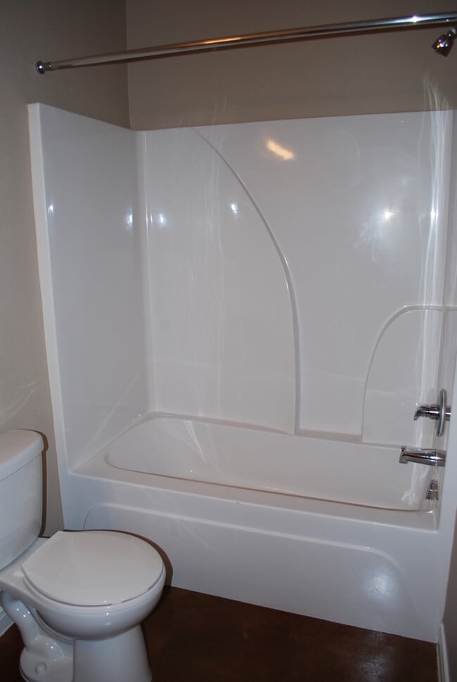 Building Photo - 1510 Dakota Ter