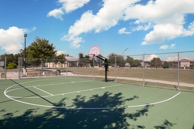 Building Photo - 3 bedroom 2 bathroom on a culdesac located on the far westside of San Antonio