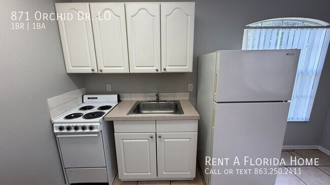 Building Photo - 871 Orchid Dr