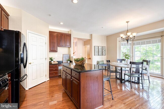 Building Photo - 1503 Martock Ln