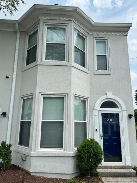 Primary Photo - 201 Fairmont Ct