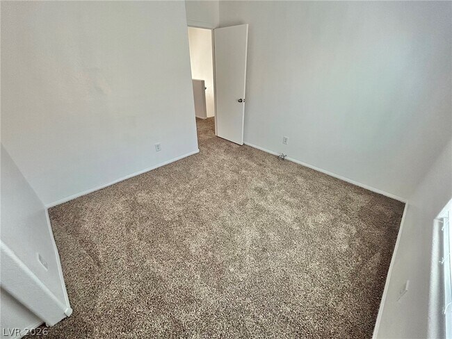 Building Photo - 4908 Blue Marlin Ave