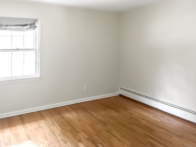 Building Photo - 163 MacGregor Dr