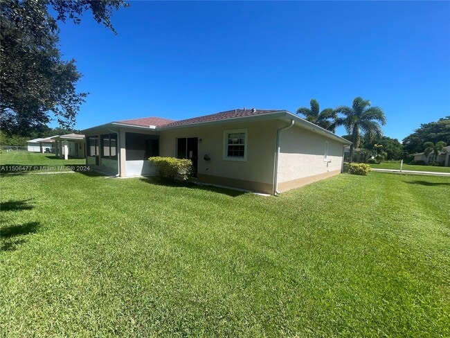 Building Photo - 6425 Las Palmas Way