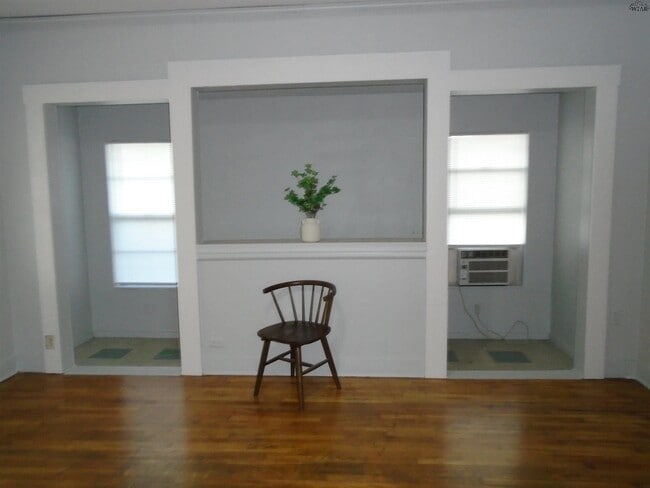 Building Photo - 2306 Garfield St