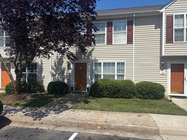 Building Photo - Village at Greenview townhouse in Campbell...