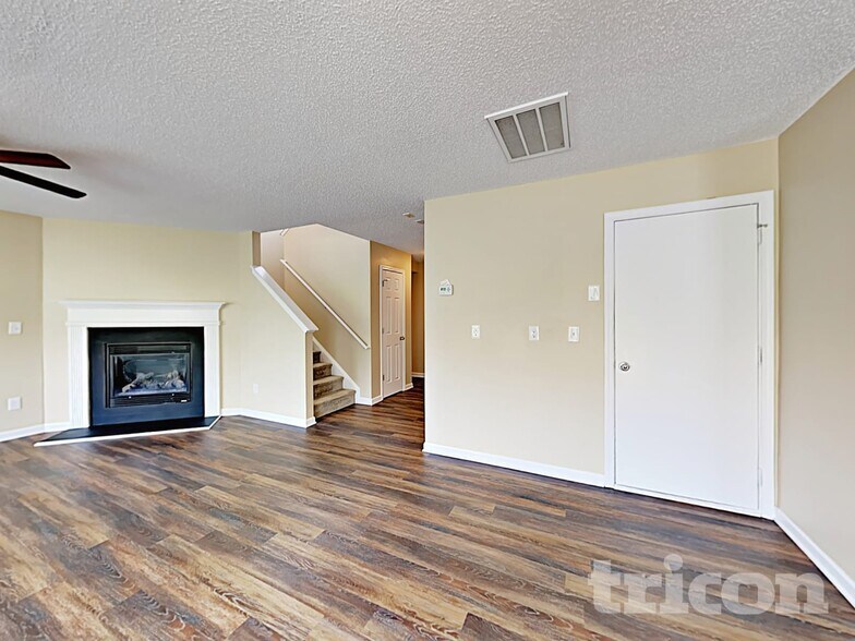 Building Photo - 4319 Stone Mountain Dr