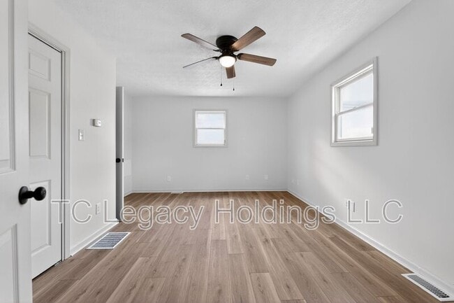 Building Photo - 127 Haymond Hwy