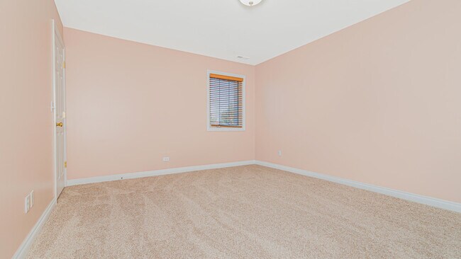 Building Photo - 45605 Graystone Ln