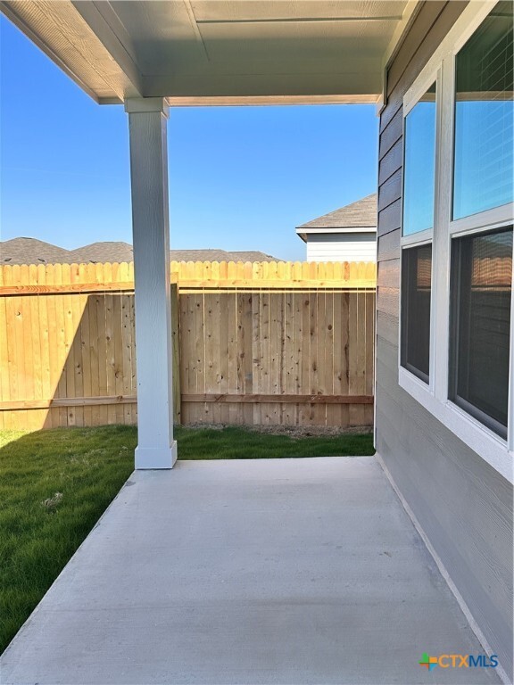 Building Photo - 124 Parrigin Cv