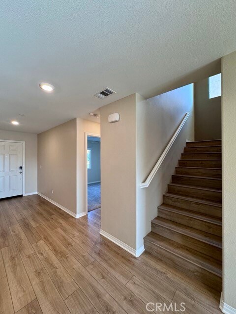 Building Photo - 1760 Chute Dr