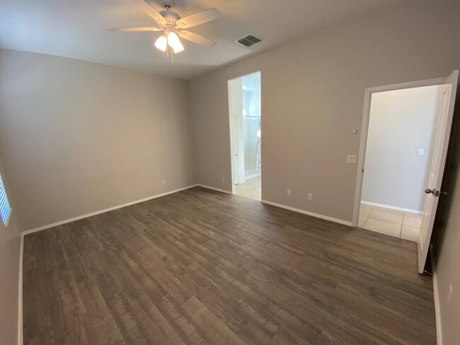 Building Photo - 15627 W Smoketree Dr
