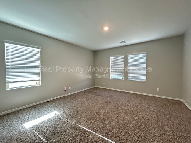 Building Photo - 6511 W Magdalena Ln