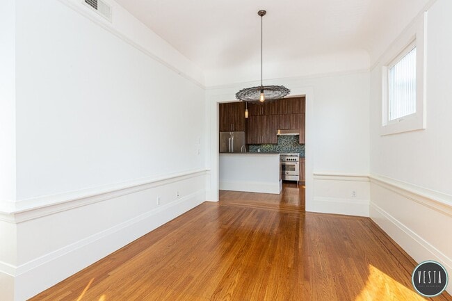 Building Photo - SOPHISTICATED 2-BD DREAM HOME WITH DIGITAL...