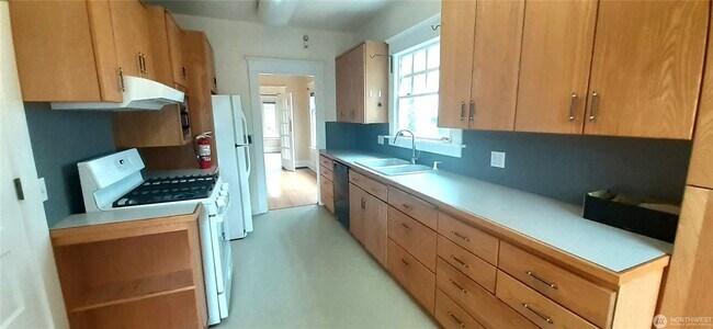 Building Photo - 4Bd/1.5Ba Seattle House