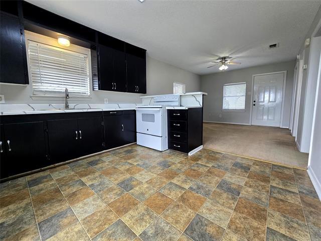 Building Photo - 712 Narrow St