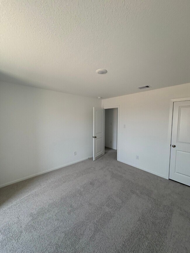 Building Photo - 16810 Great Highlands Dr