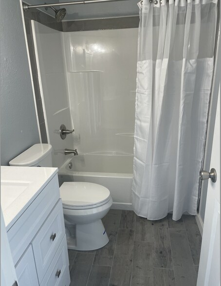 Building Photo - 4354 N 82nd St