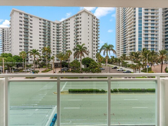 Building Photo - 3000 S Ocean Dr