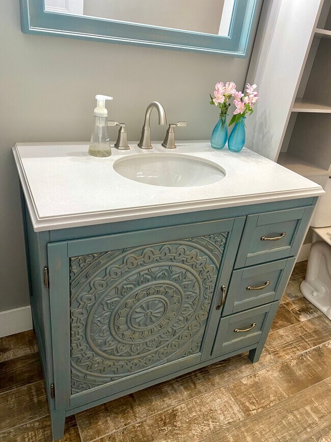 Bathroom 2 - 116 N Oak St