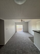 Building Photo - 5757 W Eugie Ave