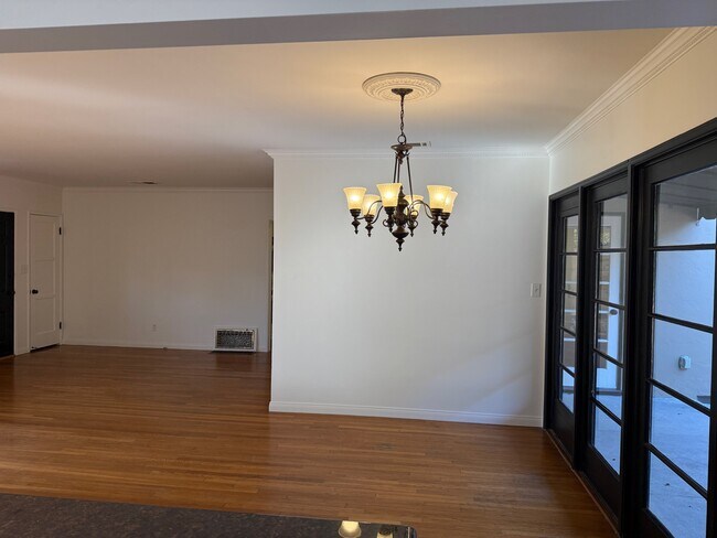Building Photo - 108 Buena Vista Dr