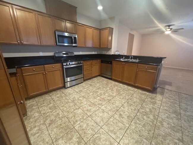 Building Photo - 11809 Cumbre Ct