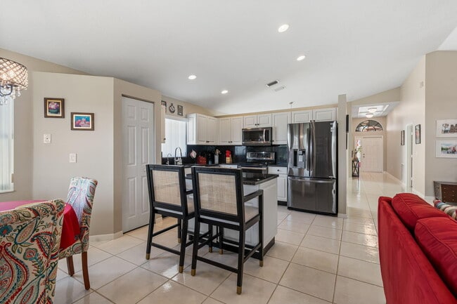 Building Photo - 3665 Miramontes Cir