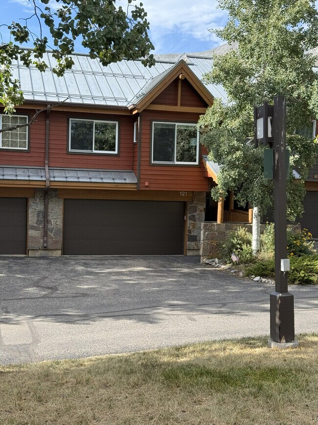 Building Photo - 51 Campbell Pl