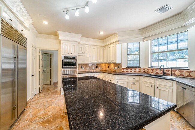 Building Photo - 1743 Randons Point Dr