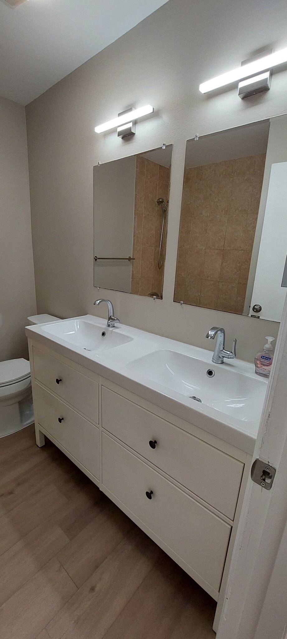 Building Photo - 904 Mandarin Is
