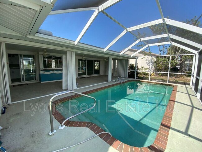 Building Photo - 174 Gulfview Rd