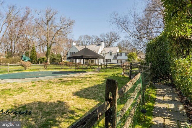 Building Photo - 601 Harriton Rd