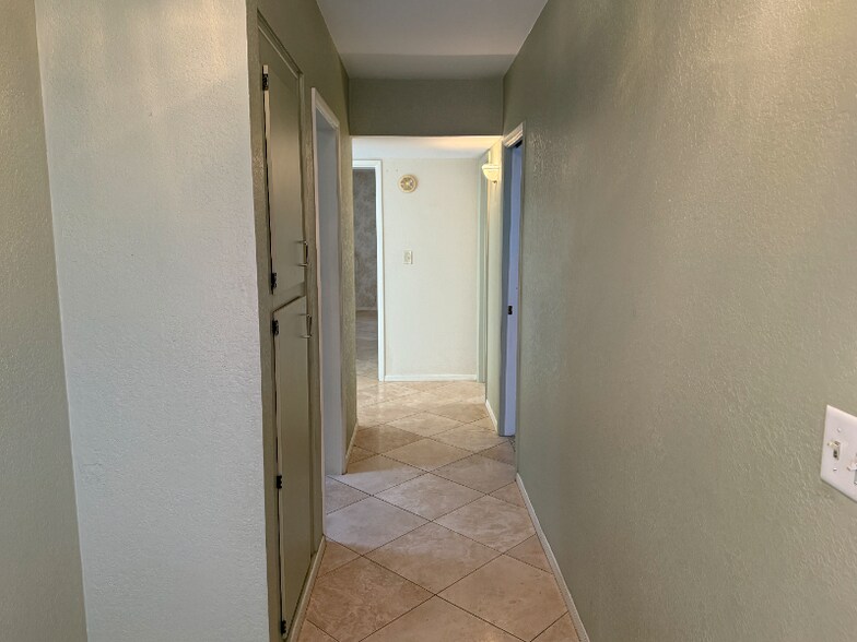 Building Photo - 4820 E Fort Lowell Rd