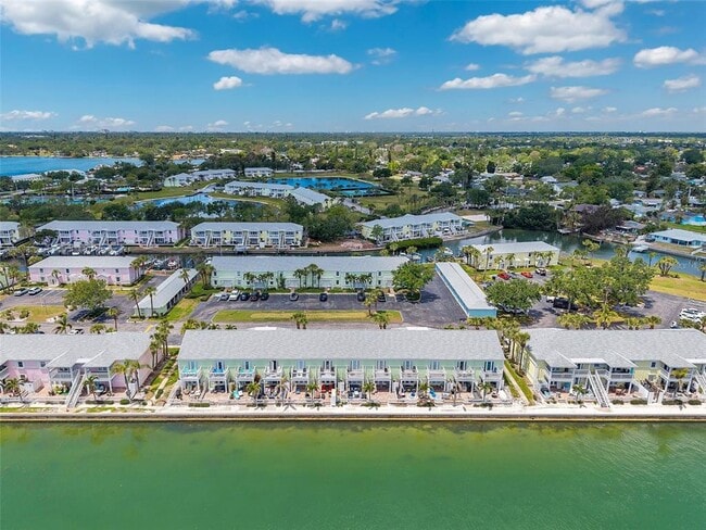 Building Photo - 4768 Coquina Key Dr SE