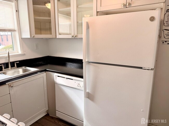 Building Photo - 139 Newman St