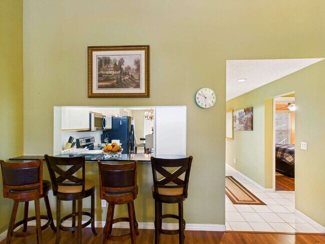 Building Photo - Furnished 2BR/2BA Lakefront Condo – 12-Month Lease in Abbey On The Lake I