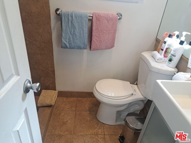 Building Photo - 139 Rexford Dr