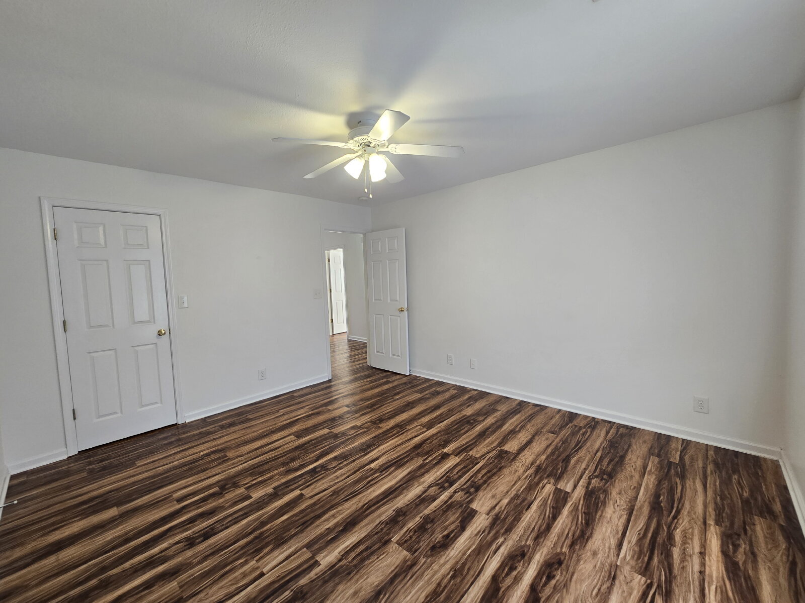 Building Photo - 273 A Executive Ave, Clarksville, TN 37042