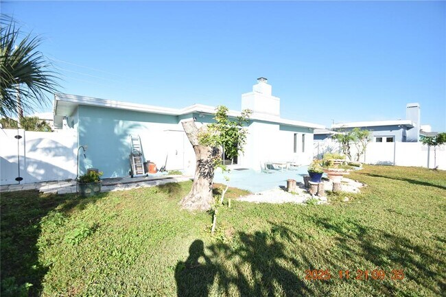 Building Photo - 2513 Gulf Blvd